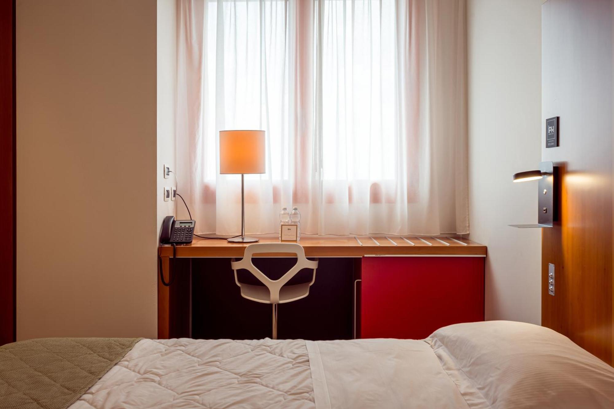 New Ipoint Hotel San Giovanni in Persiceto Exteriör bild