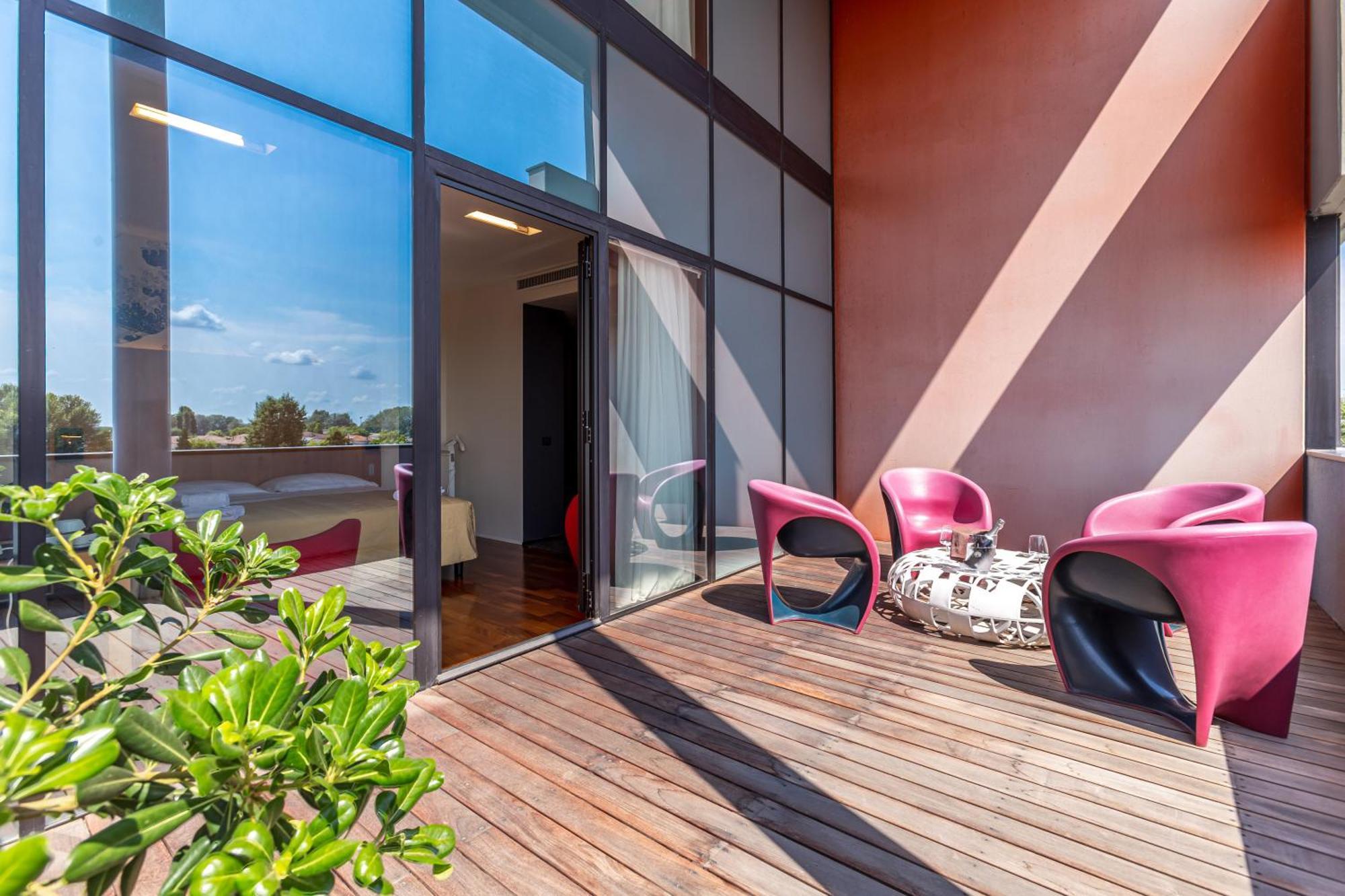 New Ipoint Hotel San Giovanni in Persiceto Exteriör bild