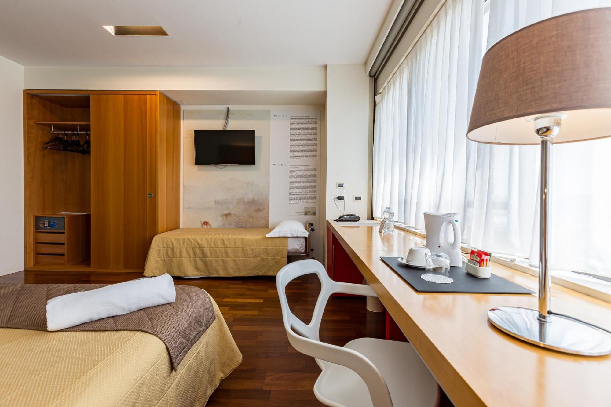 New Ipoint Hotel San Giovanni in Persiceto Exteriör bild