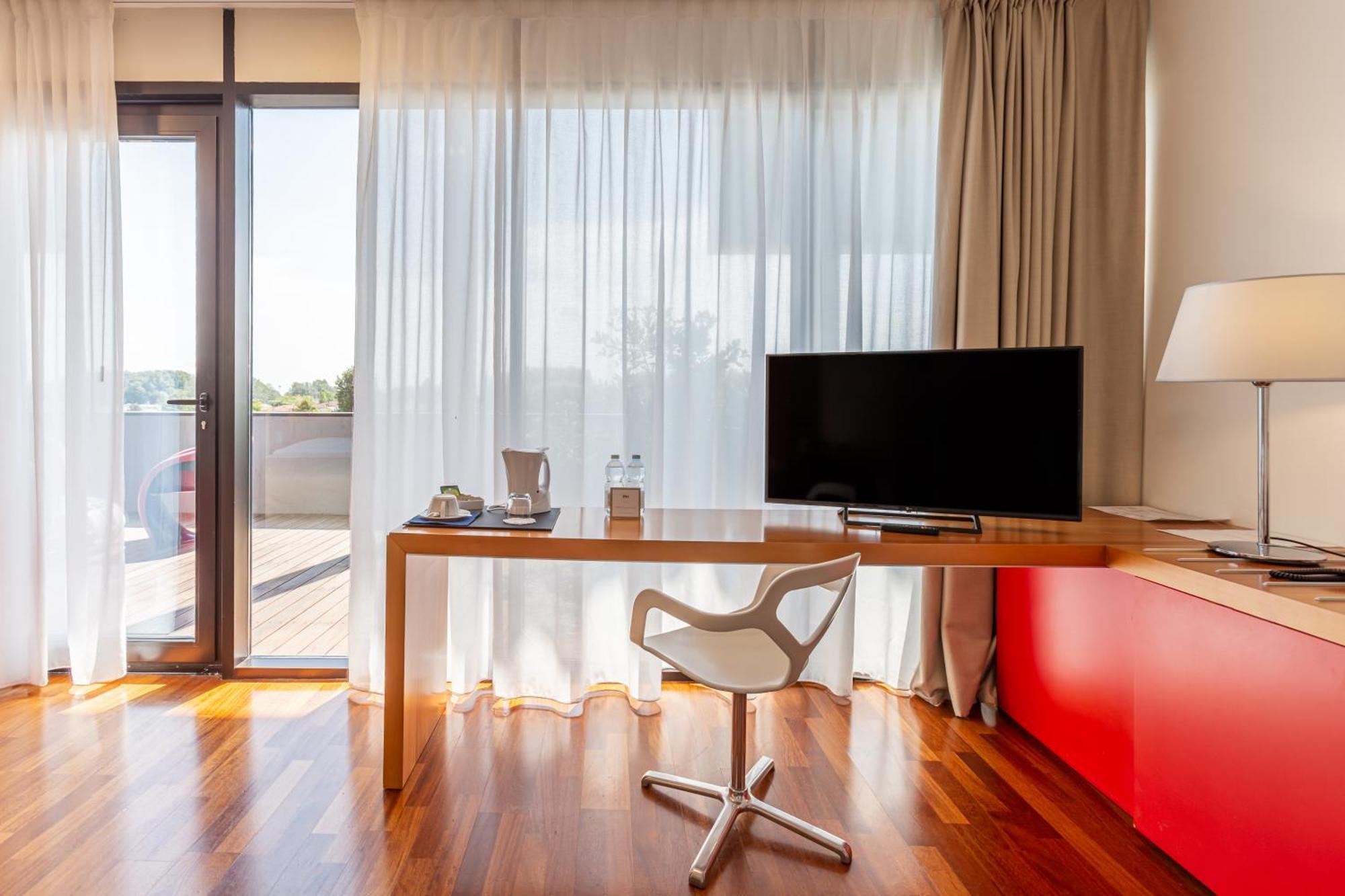 New Ipoint Hotel San Giovanni in Persiceto Exteriör bild
