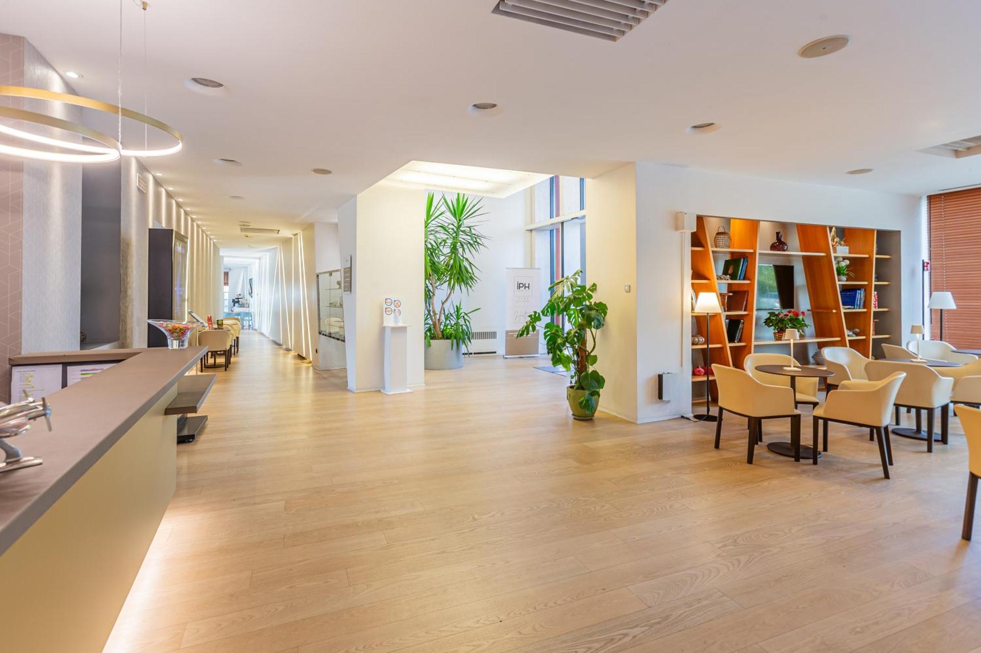 New Ipoint Hotel San Giovanni in Persiceto Exteriör bild