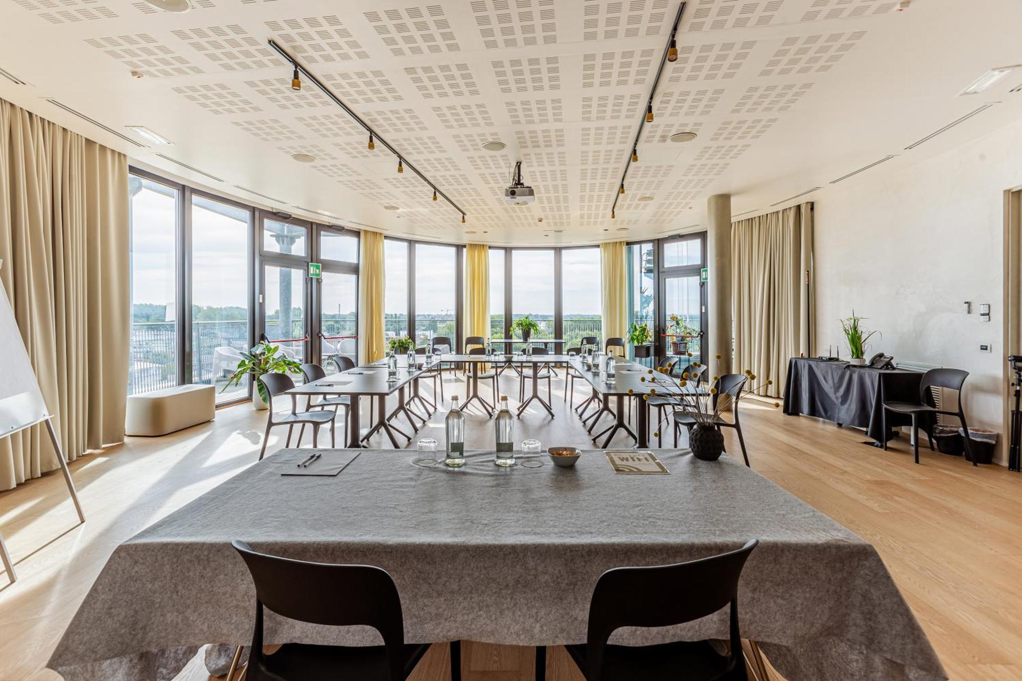 New Ipoint Hotel San Giovanni in Persiceto Exteriör bild
