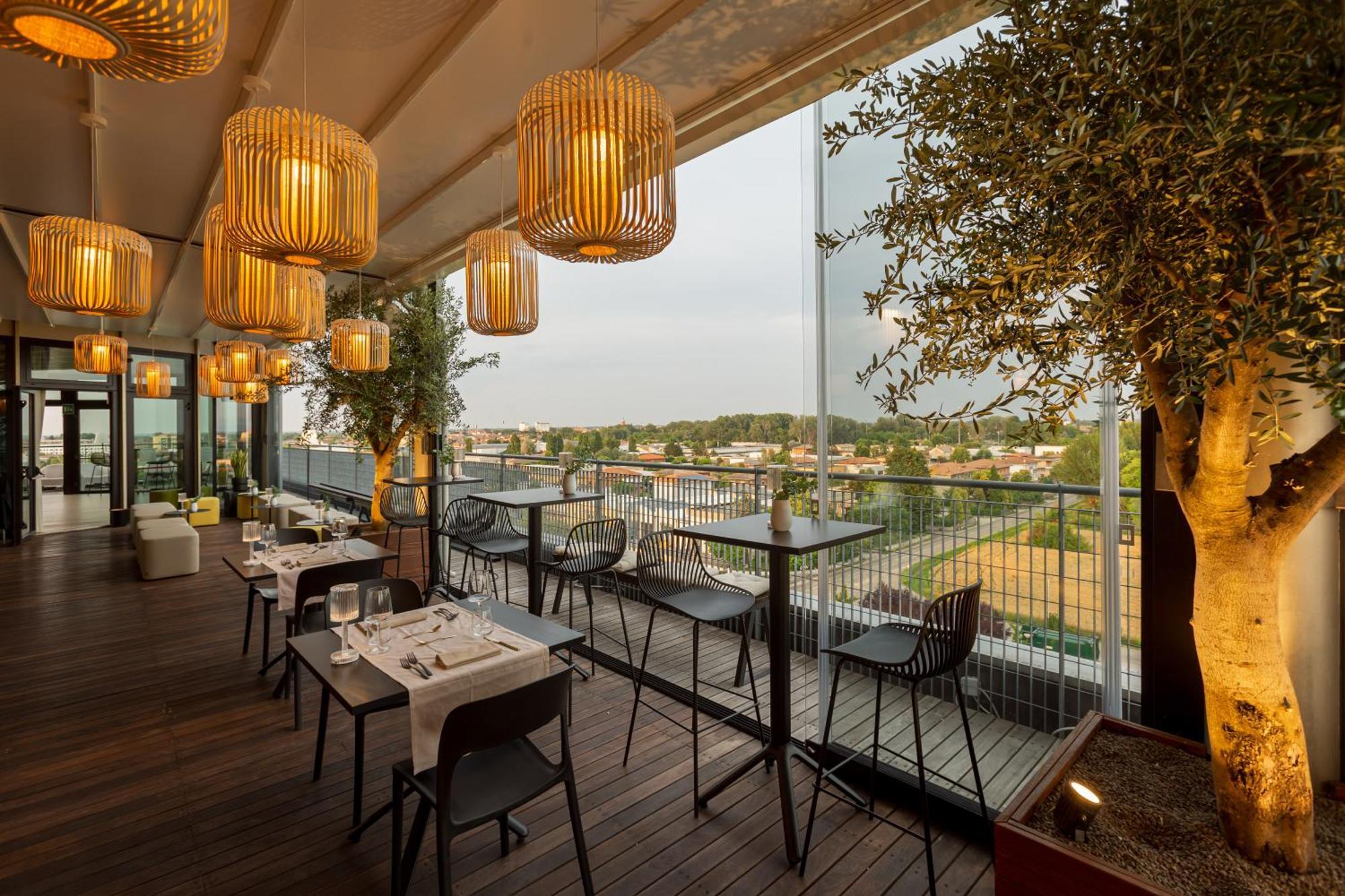 New Ipoint Hotel San Giovanni in Persiceto Exteriör bild